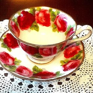 Antique Old Country Rose Royal Albert Bone China England